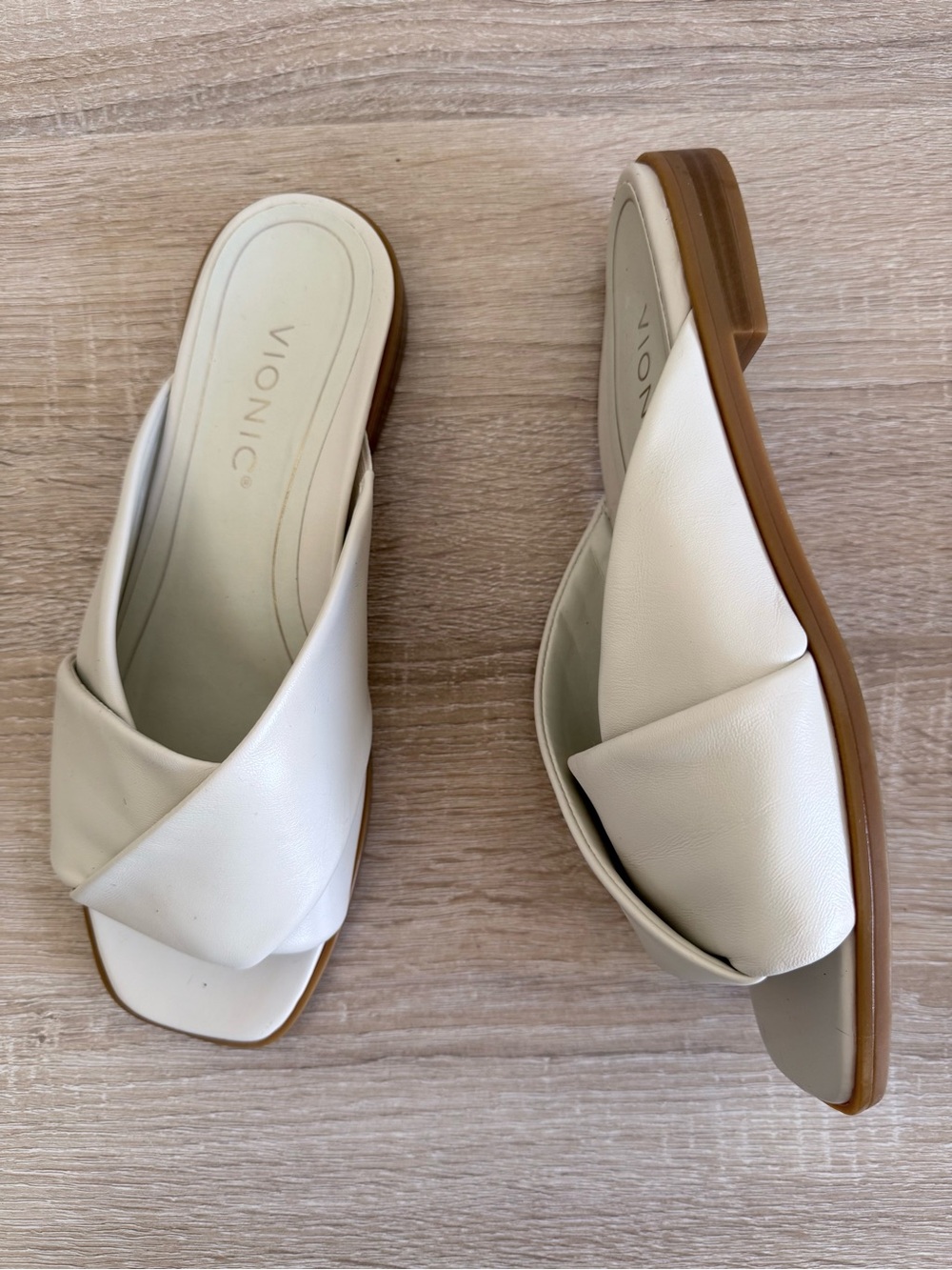 Vionic Cream Crisscross Slide Mules - Picture 4 of 8